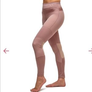 Kari Traa Victoria Activewear Yoga Pants - SEXY!